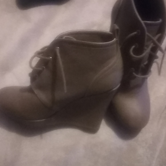Wedge boots - Picture 2 of 2